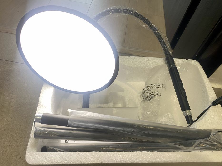 Lampa de podea noua , design modern