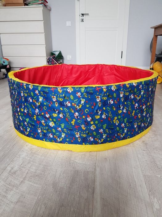 Продам сухой бассейн