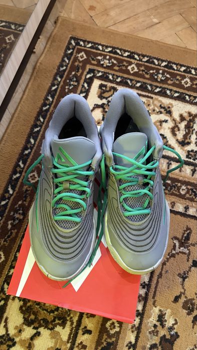 Nike маратонки !