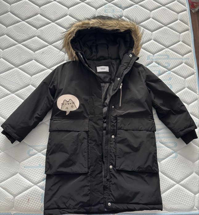 Преходно яке на марка Reserved