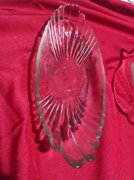 Стъклени купи фруктиери