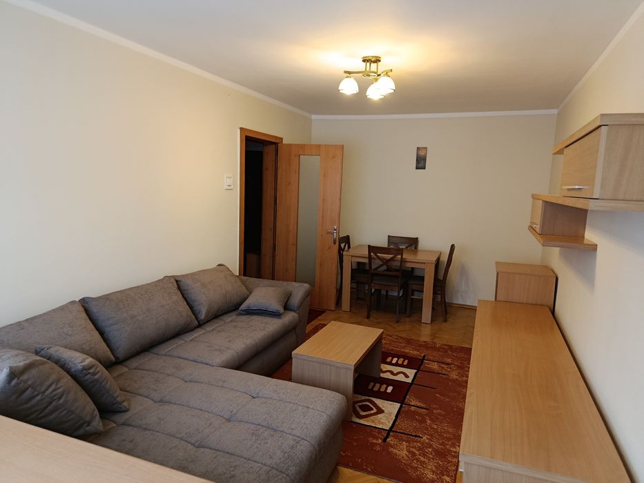 Proprietar închiriez apartament cu 3 camere Bld. Cetatii