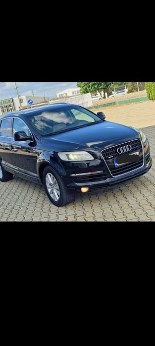 Vând sau schimb Audi Q 7