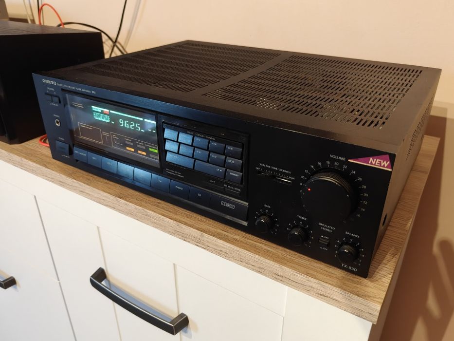 Amplificator  Onkyo TX-830