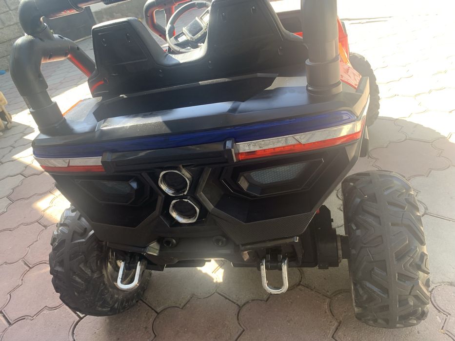 Продам детский электромобиль Багги