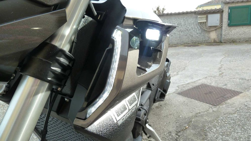 Motocicleta Benda LFC 700 PRO ( roata spate 300mm, suspensie pneumatica, faruri escamotabile) @ MYMOTO CLUJ