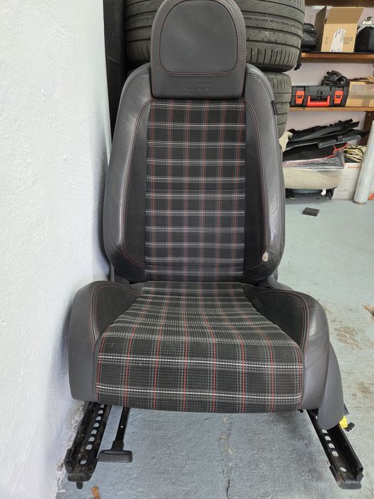 Scaun sofer Golf 5 GTI  Edition 30