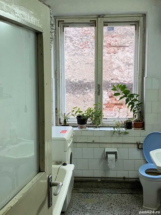 Apartament de vanzare - etajul unei case