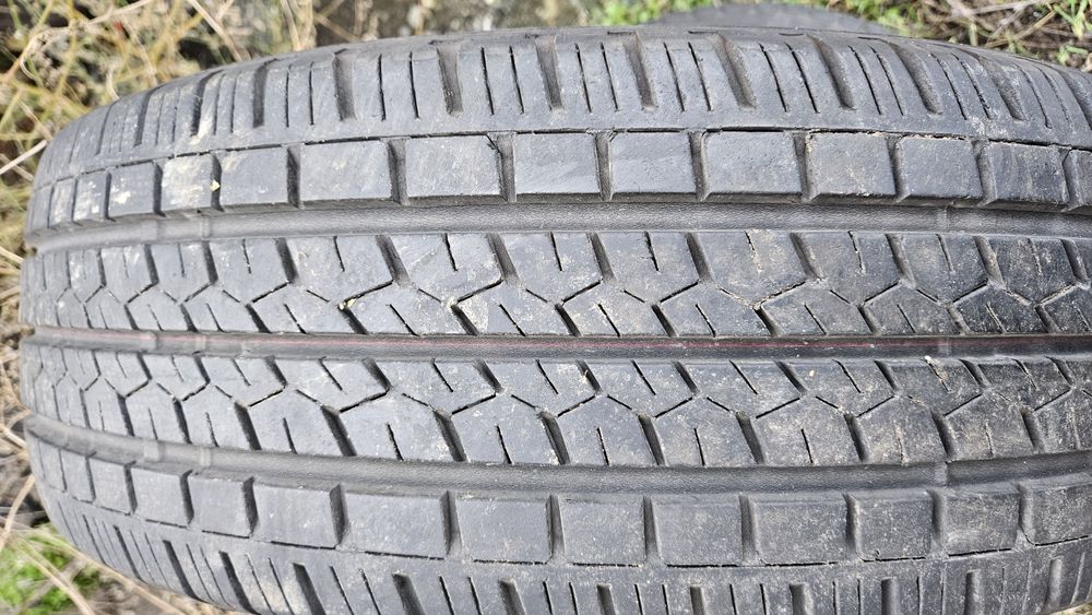 2бр гуми 215 65 16С бриджстоун bridgestone