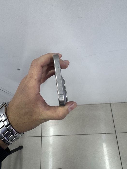 Продам Iphone 15 Pro Max(256)