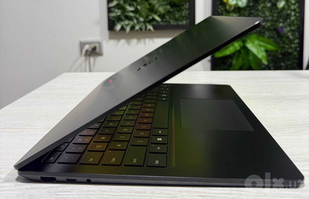 Surface Laptop 4 Black 13,5” 2K IPS Sensor I7-1185G7 32GB/1TR