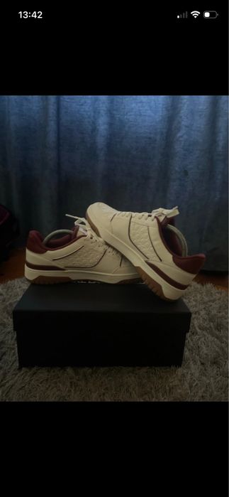 Încălțăminte Guess