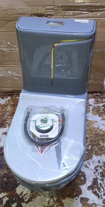 Продам новый унитаз