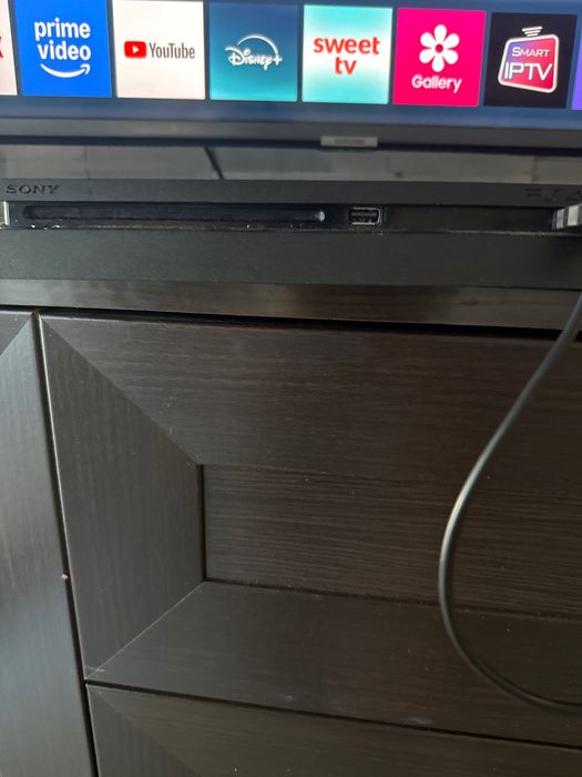 Și Ps 4 plus jocuri un contrller editie lim