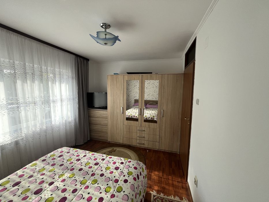 De vanzare 2 camere/Micro 14