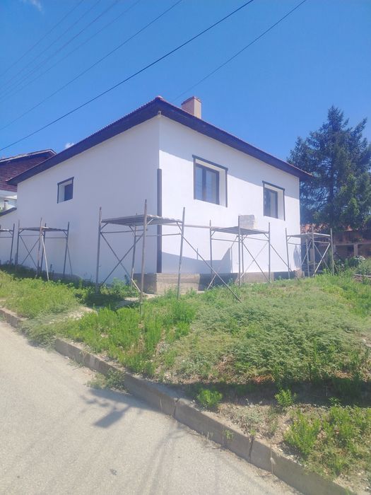 Къща Долна Митрополия