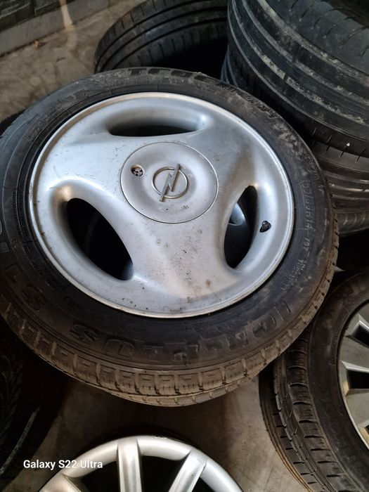 Opel Corsa 14 цола +гуми 165 65 14 4болта Замъка Ямбол