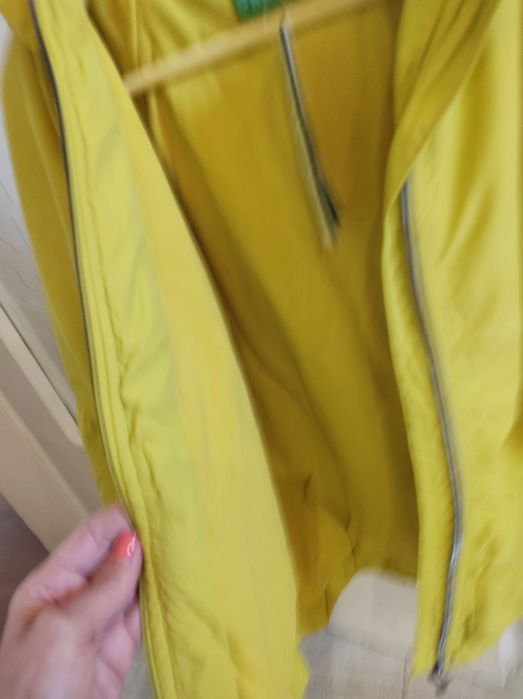 Яке Benetton     .