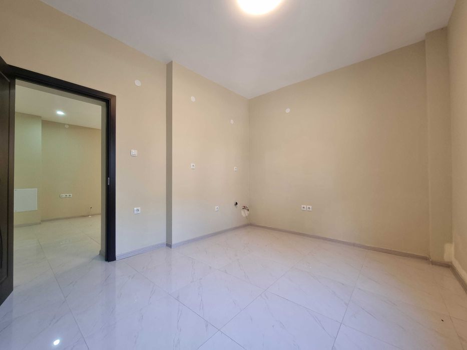 Дава се под наем Офис в Горна Оряховица - 226 кв.м за 178.5 € - Снимка #5