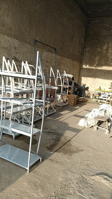 Производство рекламных стеллажей, стендов  витрины стелаж  стойка