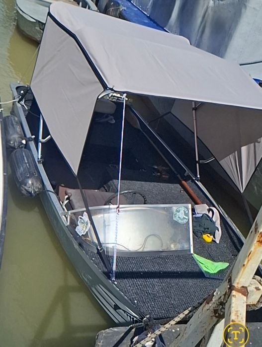 Barca Canadian 440P Aluminiu, Motor 25 CP + piese, Sonar Humminbird, Biminitop