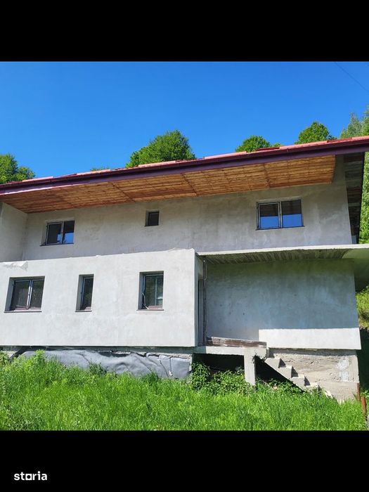Casă de vânzare