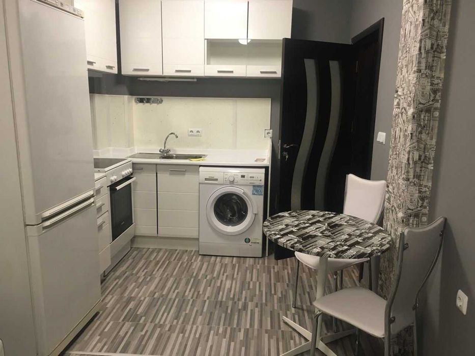 Дава се под наем Двустаен апартамент в Пловдив, Южен - 50 кв.м за 298.86 € - Снимка #1