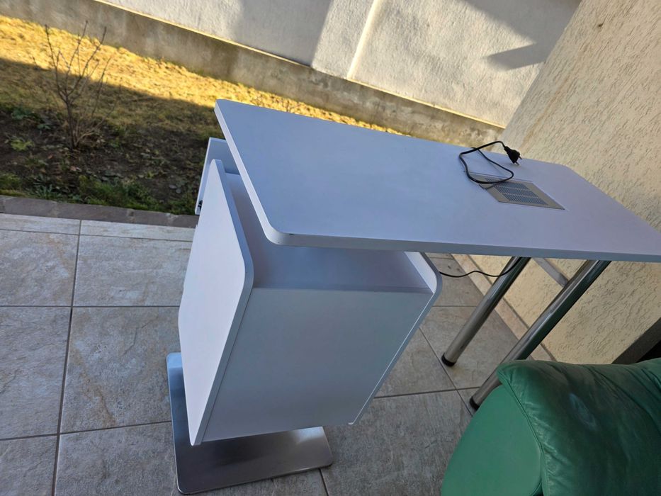 Masa unghii profesionala cu aspirator / oferta
