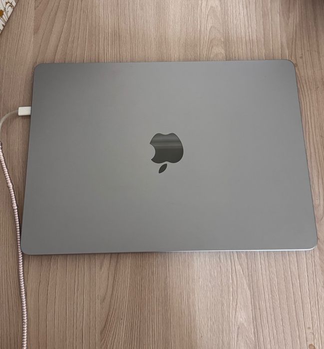 MacBook Air 13 2024г, 8/256гб