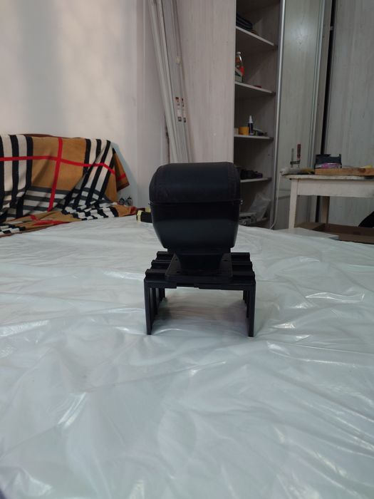 Продам подлокотник универсальный