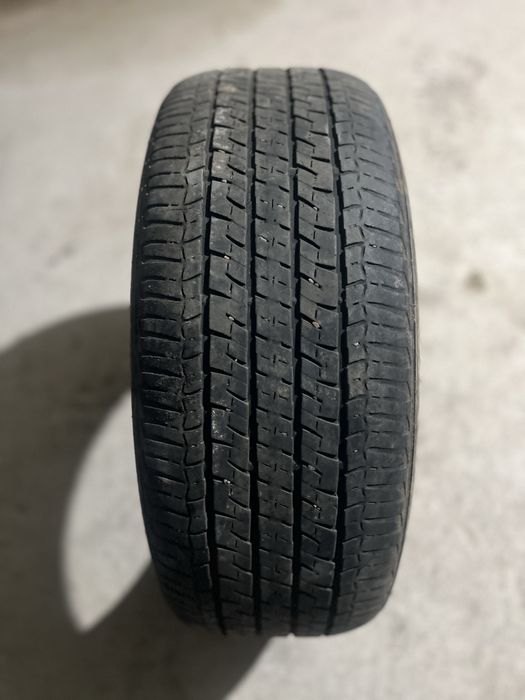 Продам шины на камри  R17