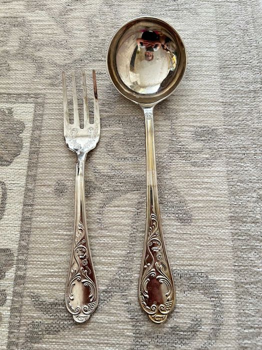Посребрени прибори за сервиране- черпак и вилица