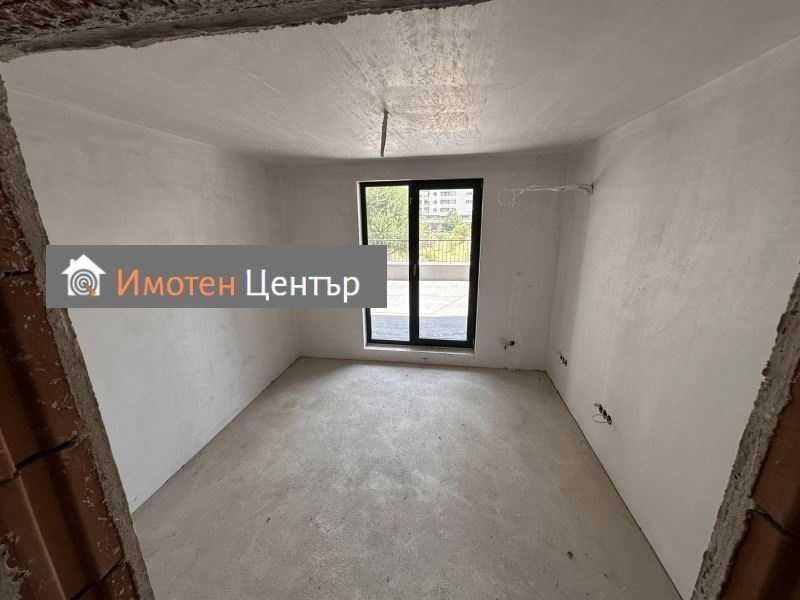 Дава се под наем Тристаен апартамент в София, Студентски град - 150 кв.м за 225000 € - Снимка #11