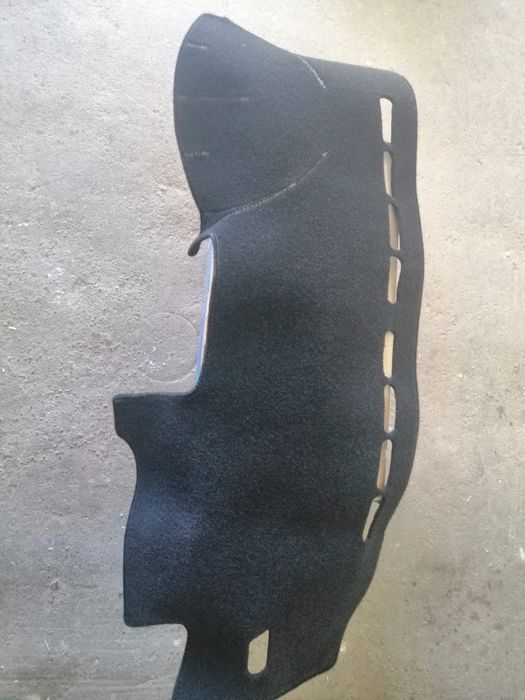 Коврик на панель Polo sedan