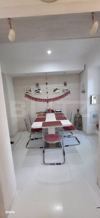 Proprietate Exclusivista: 2 Case, Piscina si Teren de Tenis pe 3833 mp
