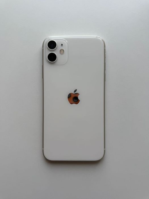 ПРОДАМ iPhone 11 128GB Белый