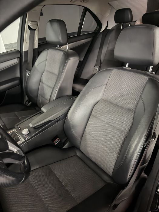 Mercedes C220 170cp