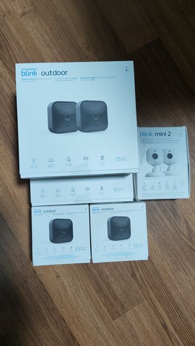 Camere Supraveghere Blink Smart - Set 6 Outdoor, Set 2 Mini 2 si 1 Mini Pan-Tilt