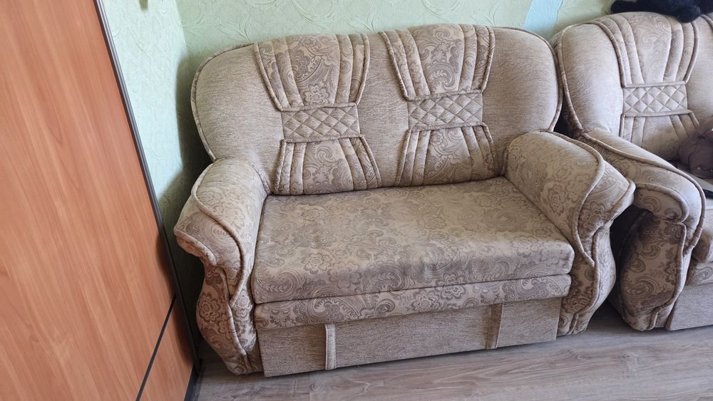 Продам диван и кресло