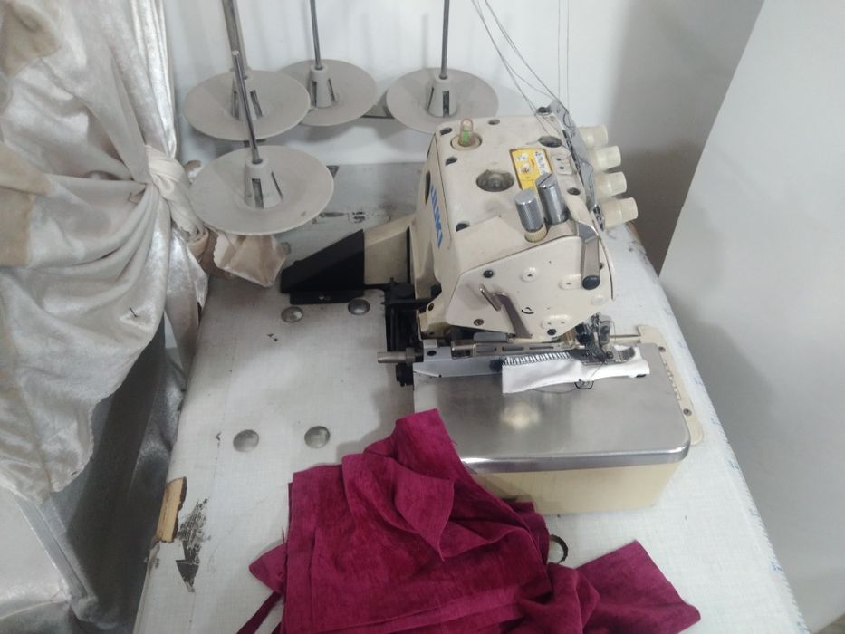 Продается швейная машина