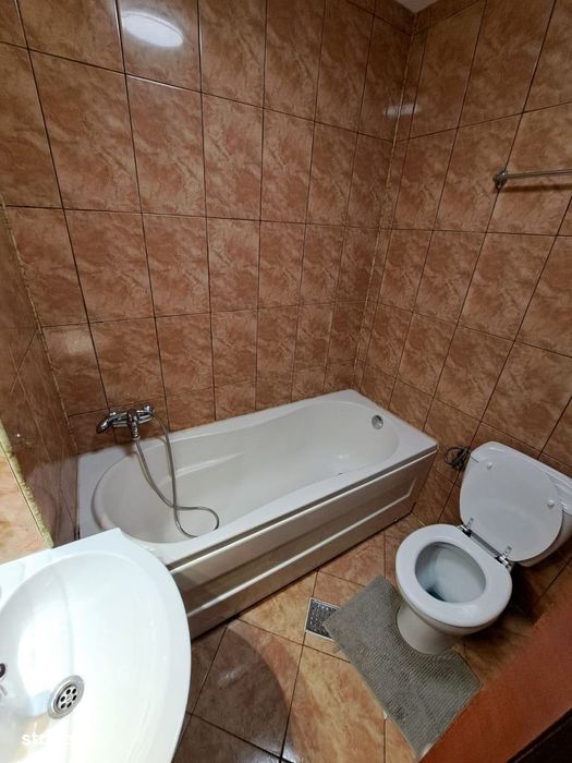 Apartament cu 2 camere semidecomandate, G. Enescu