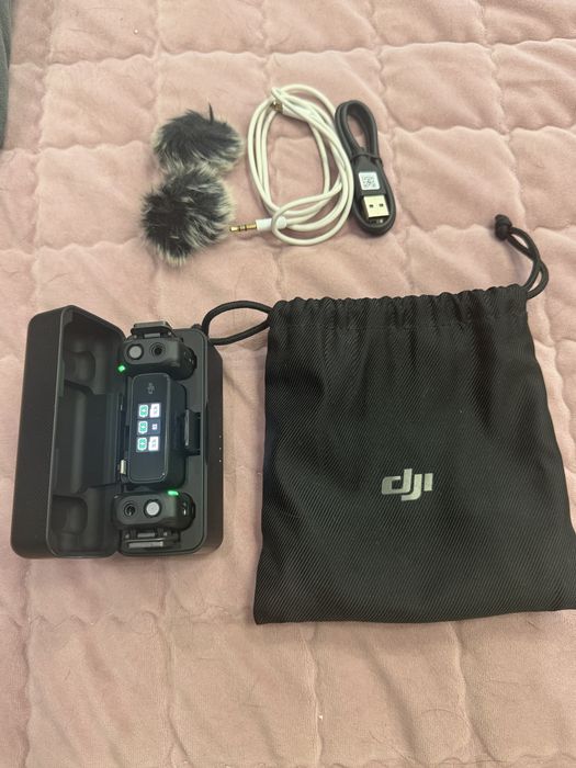 Микрофон DJI Mic (2TX + 1RX + Charging Case) черный