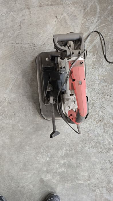 Fierastrau cu bandă portabil