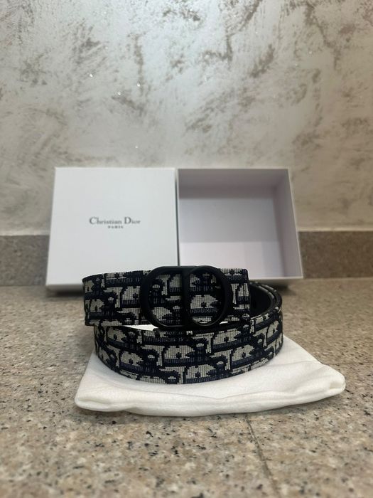 Curea Dior cu cutie