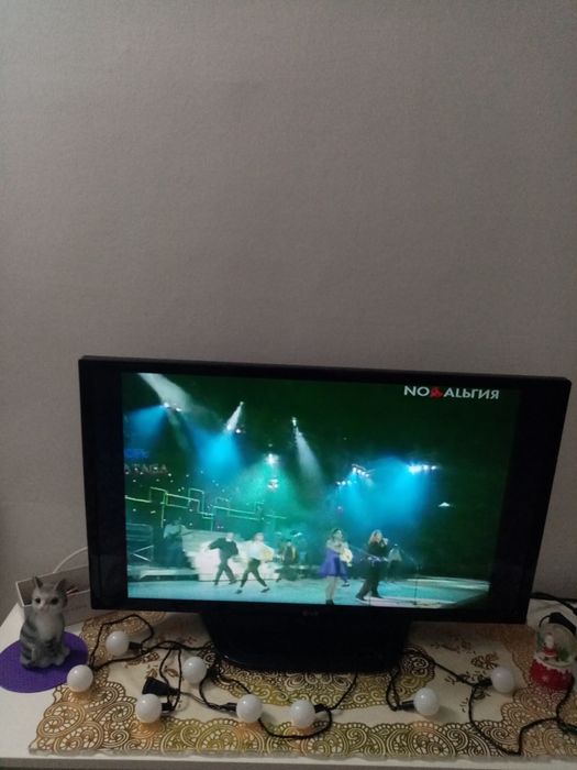 Продам телевизор работает хорошо 5000 тыс