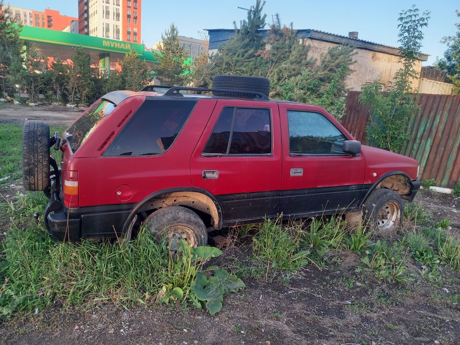 Продам машину opel frontero
