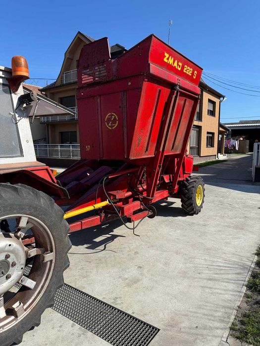 ZMAJ 222 S culegătoare de porumb