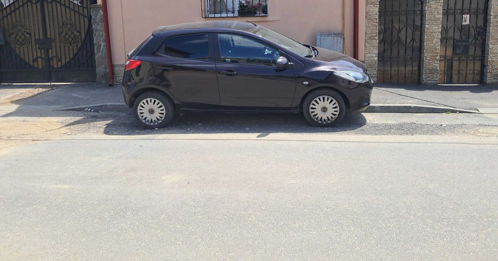 Mazda2,ușoară și agilă,ideală pentru navetă sau oraș
