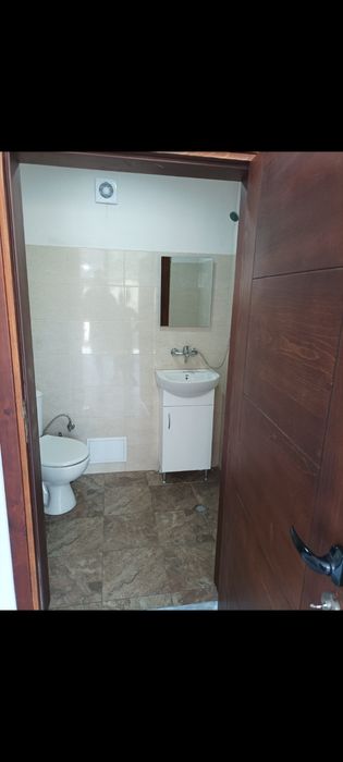 Дава се под наем Магазин в Дупница - 63 кв.м за 357 € - Снимка #3