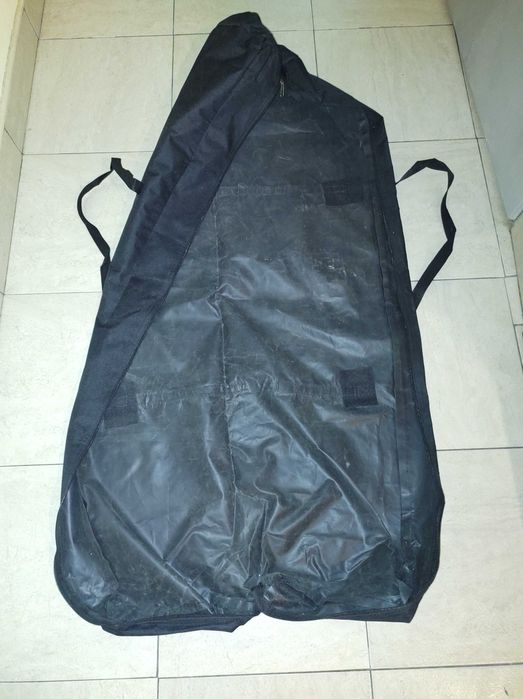 Продавам сак за стикове за голф